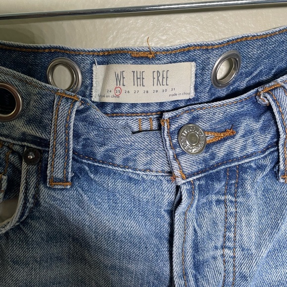 Free People We The Free denim shorts size 26 Festival Alternative Summer A048 - Picture 2 of 3